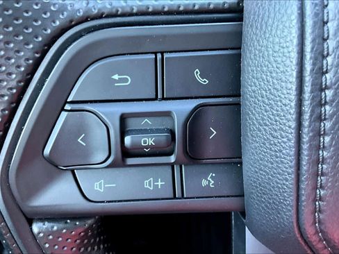 Used 2025 Toyota Tacoma SR5 image 20