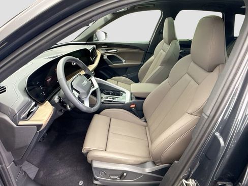 Used 2025 Audi Q5 Premium Plus w/ Premium Plus image 19