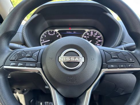 Used 2025 Nissan Sentra SV FWD image 25