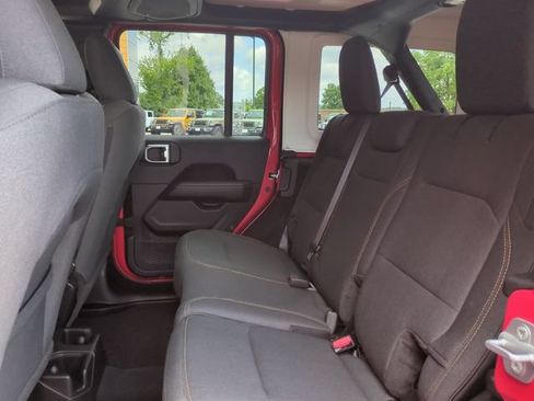 Used 2026 Jeep Wrangler Unlimited Sahara AWD/4WD image 14