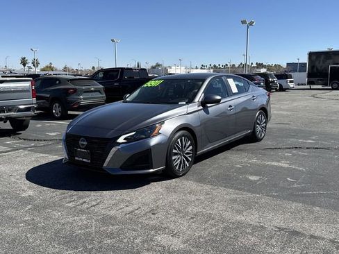 Used 2023 Nissan Altima 2.5 SV image 31
