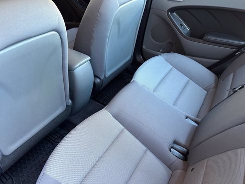 Used 2017 Kia Forte LX FWD image 12