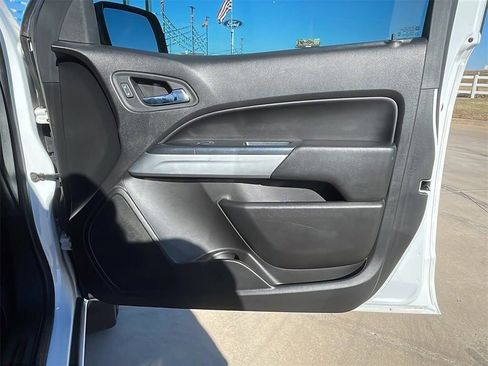 Used 2021 Chevrolet Colorado LT w/ LT Convenience Package image 10