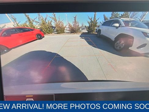 Used 2022 GMC Acadia SLT w/ Elevation Edition image 20