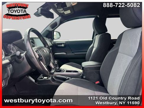 Certified 2022 Toyota Tacoma TRD Sport w/ Technology Package AWD/4WD image 19