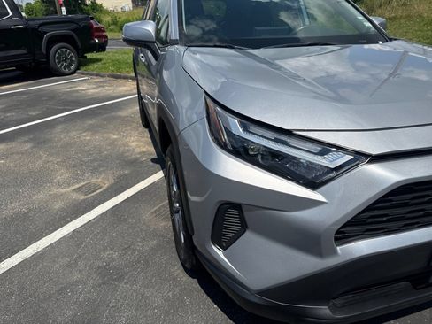 Used 2024 Toyota RAV4 XLE FWD image 28