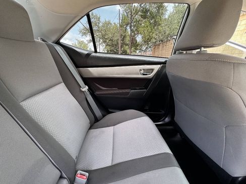 Used 2019 Toyota Corolla LE FWD image 31