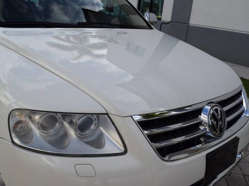 Used 2006 Volkswagen Touareg V10 TDI AWD/4WD image 10