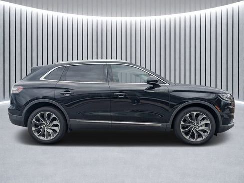 Certified 2022 Lincoln Nautilus Reserve w/ Equipment Group 201A image 2