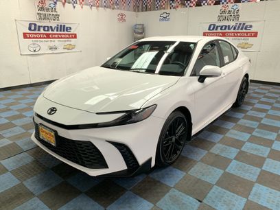 New 2025 Toyota Camry SE w/ Convenience Package