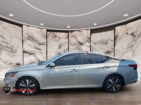 Used 2022 Nissan Altima 2.5 SV FWD image 4