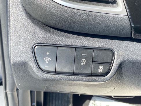Used 2024 Kia Seltos S AWD/4WD image 17