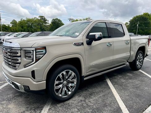 New 2026 GMC Sierra 1500 Denali w/ Denali Reserve Package AWD/4WD image 18