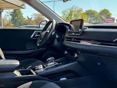 Used 2022 Mitsubishi Outlander ES image 14