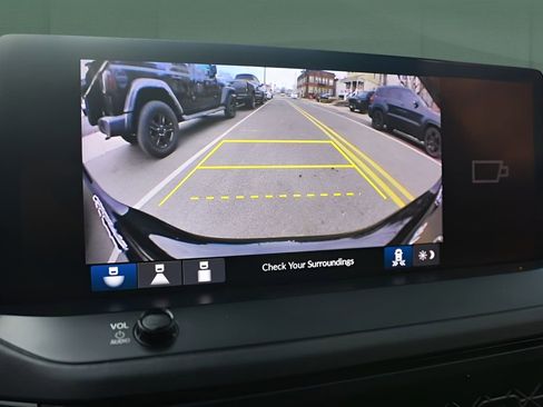 Used 2024 Honda Accord Sport image 40