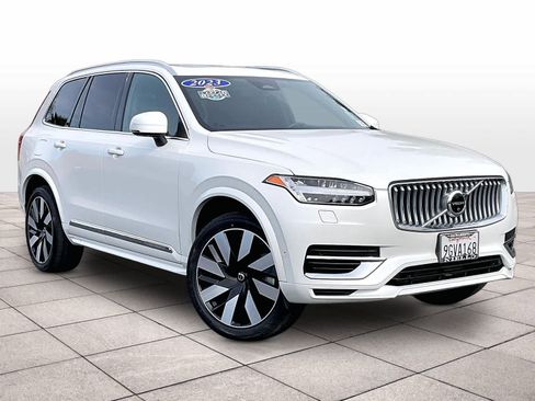 Used 2023 Volvo XC90 T8 Ultimate image 2
