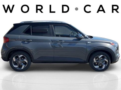 New 2026 Hyundai Venue SEL FWD image 2