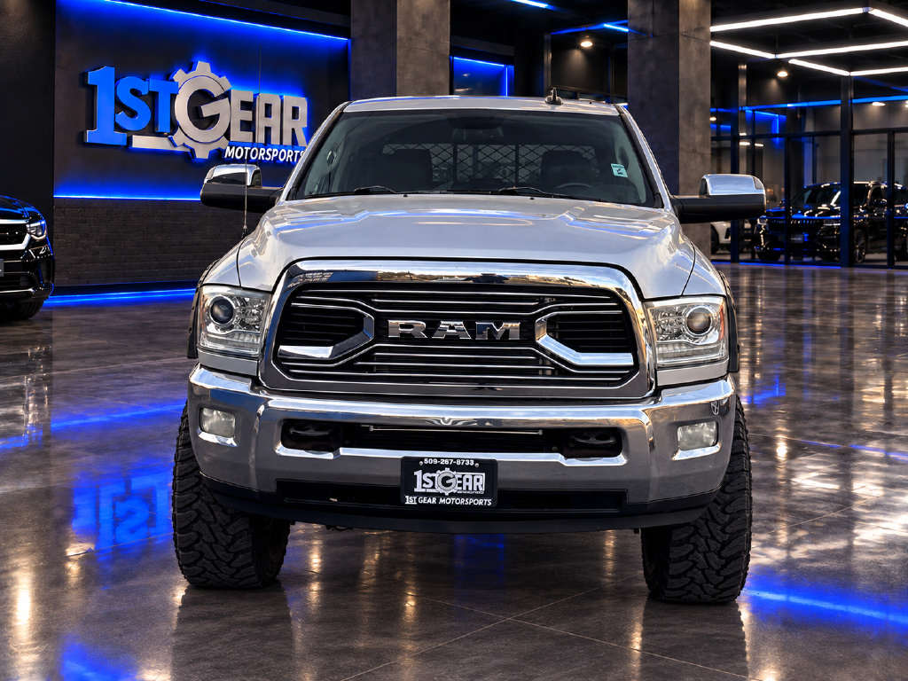 Used 2013 RAM 3500 Laramie w/ Convenience Group AWD/4WD image 3