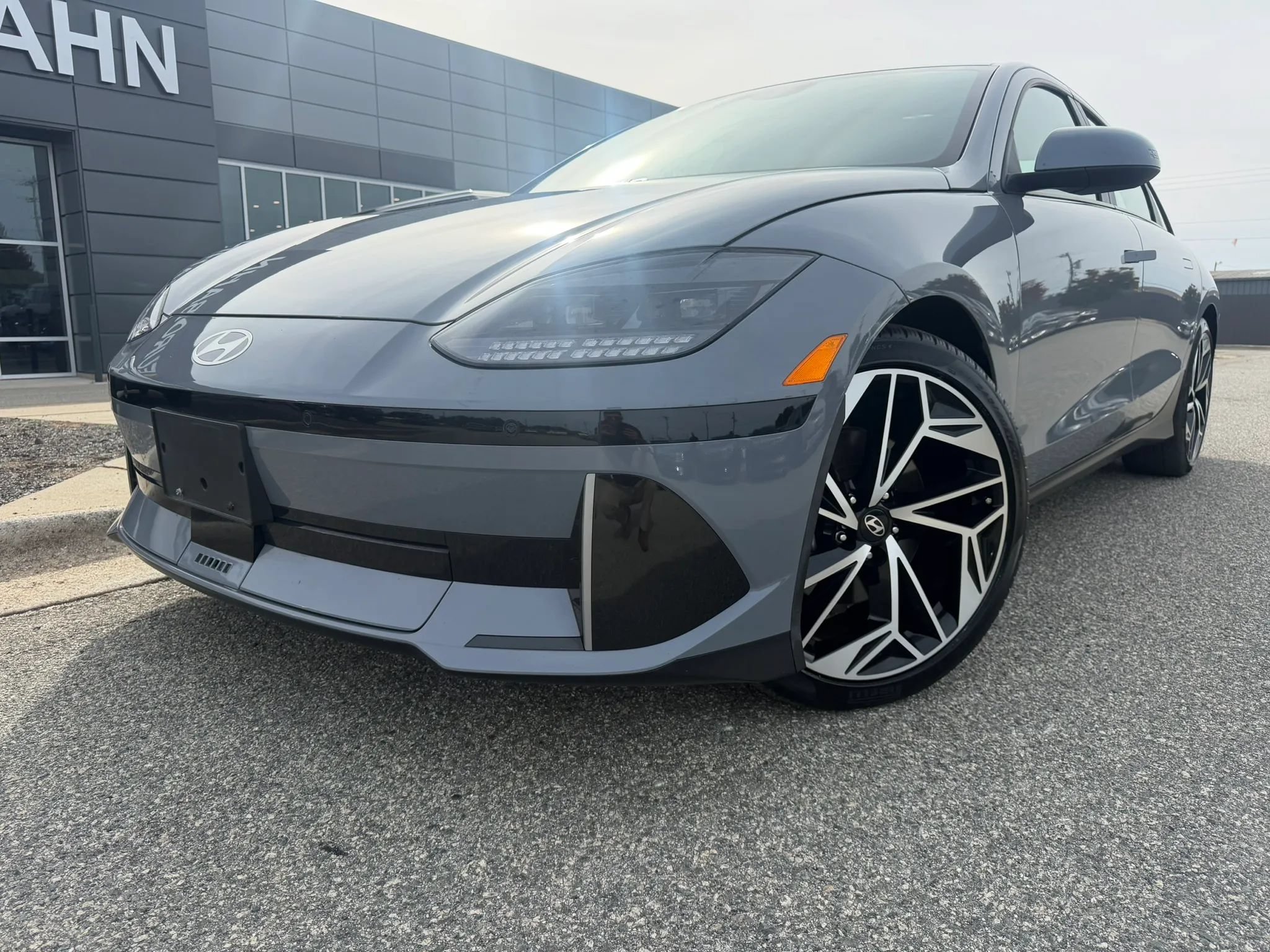 Used 2023 Hyundai Ioniq 6 SEL AWD/4WD image 1