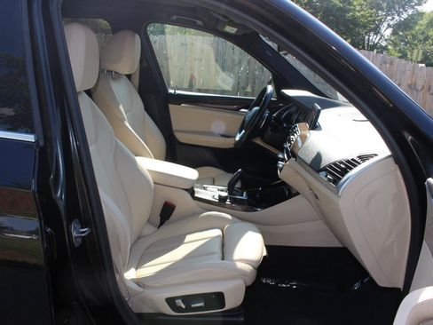 Used 2019 BMW X3 xDrive30i w/ Driving Assistance Package AWD/4WD image 38