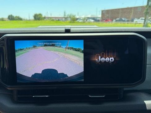 Certified 2025 Jeep Wrangler Unlimited Sport AWD/4WD image 15