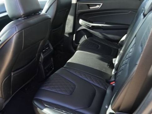 Used 2024 Ford Edge Titanium image 13