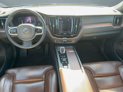 Certified 2023 Volvo XC60 B5 Ultimate w/ Protection Package Premier image 16