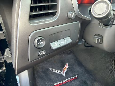 Used 2019 Chevrolet Corvette Grand Sport RWD image 10