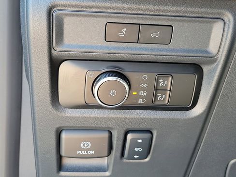 Used 2024 Ford Expedition Limited RWD image 31