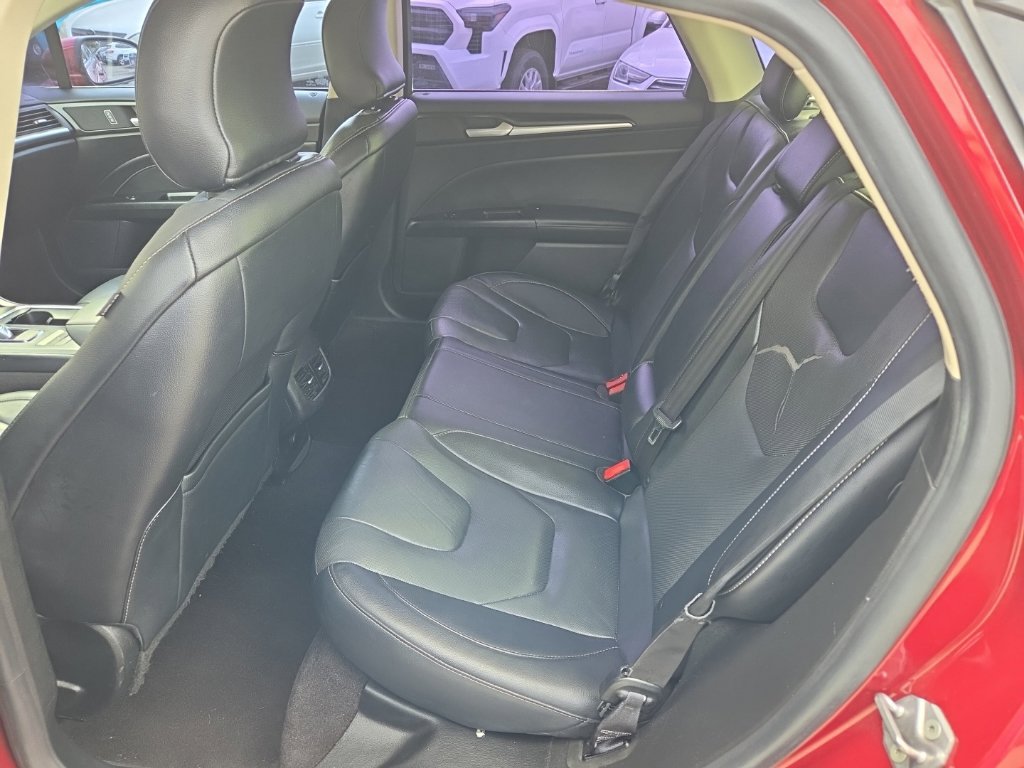 Used 2019 Ford Fusion Energi Titanium FWD image 11