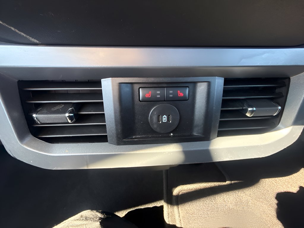 Used 2025 Ford F350 Lariat w/ Lariat Ultimate Package AWD/4WD image 12