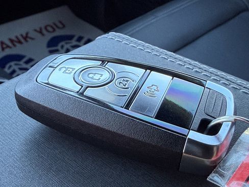 New 2025 Ford Bronco Badlands image 50