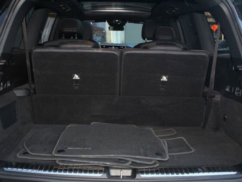 Used 2024 Mercedes-Benz GLS 450 4MATIC image 12