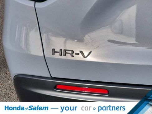 Used 2023 Honda HR-V Sport image 7