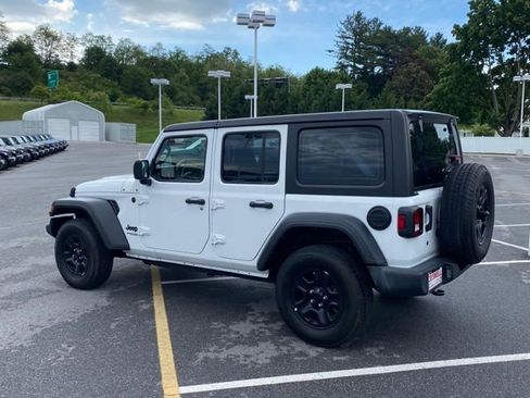 Used 2022 Jeep Wrangler Unlimited Sport AWD/4WD image 3