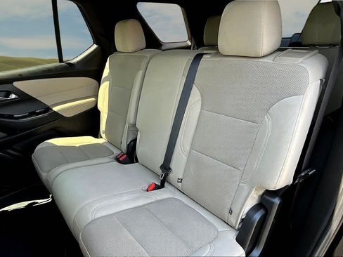 Used 2023 Chevrolet Traverse LS AWD/4WD image 14