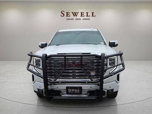 Used 2023 GMC Sierra 1500 Denali w/ Technology Package AWD/4WD image 8