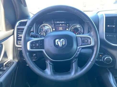 Used 2022 RAM 1500 Big Horn AWD/4WD image 14