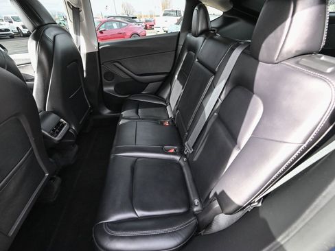 Used 2022 Tesla Model Y Performance image 23