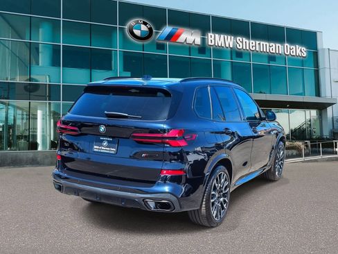 Used 2025 BMW X5 sDrive40i w/ M Sport Package RWD image 4