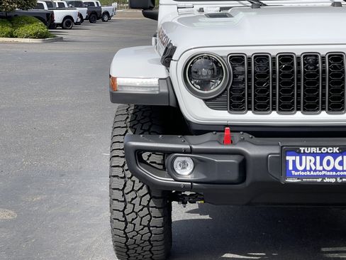New 2026 Jeep Gladiator Rubicon AWD/4WD image 7