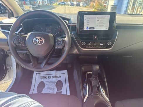 Used 2023 Toyota Corolla LE image 25