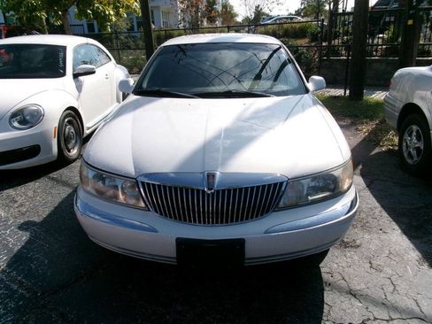 Used 1998 Lincoln Continental FWD image 2