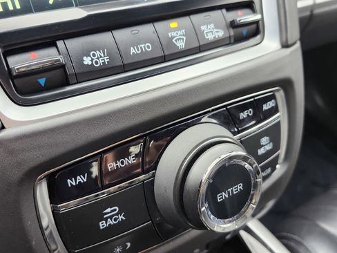 Used 2018 Acura RLX w/ Technology Package image 34