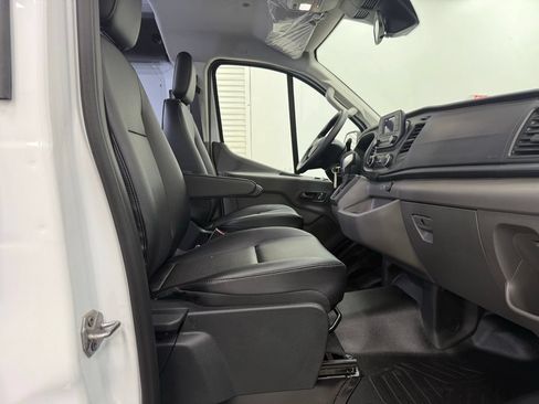 Used 2024 Ford Transit 150 Low Roof RWD image 12