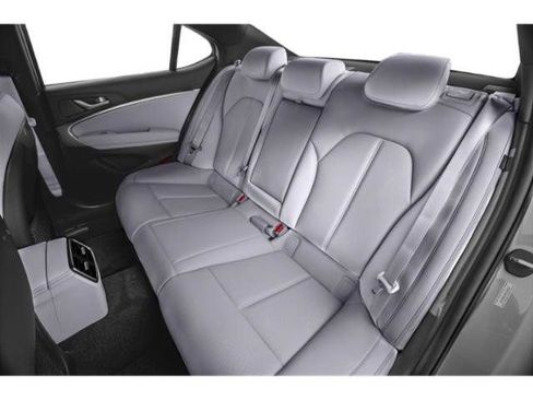 Used 2025 Genesis G70 2.5T RWD image 48