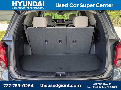 Used 2023 Hyundai Palisade Limited w/ Cargo Package FWD image 12