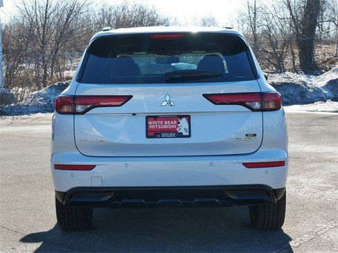 Used 2025 Mitsubishi Outlander SEL Black Edition image 6