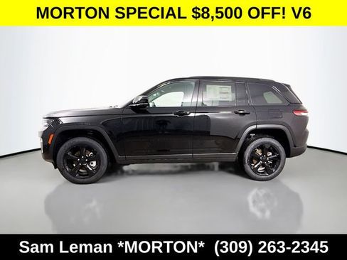 New 2025 Jeep Grand Cherokee Limited w/ Black Appearance Package AWD/4WD image 4