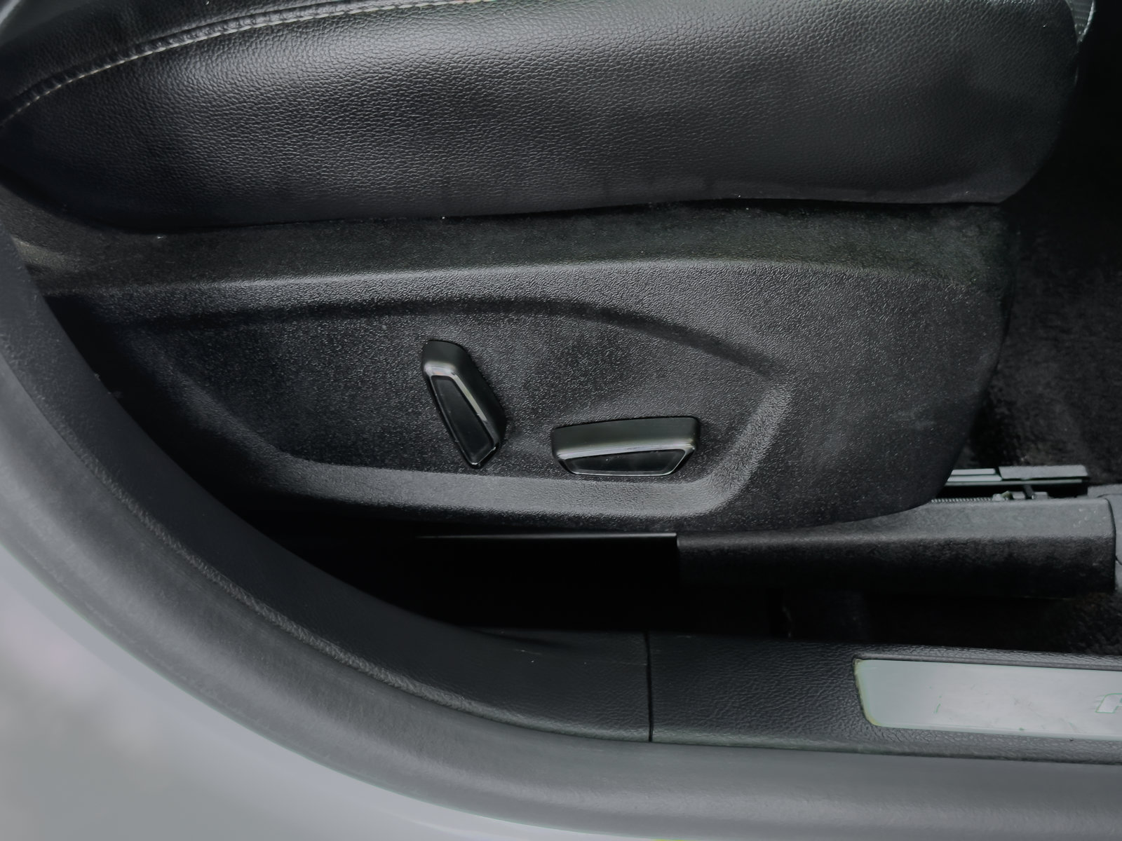 Used 2020 Ford Fusion Titanium FWD image 56